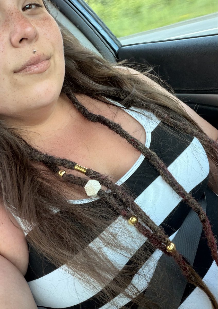 Peacheservedhot's tweet photo. She got #Dreads! #dreadlocks #beadedhair #hippyhair #justdoit #SummerTrance #summer2026 #hippyvibes #fypシ゚ #longhairdontcare #fypシ゚viralシ https://t.co/7DefZLkCBk
