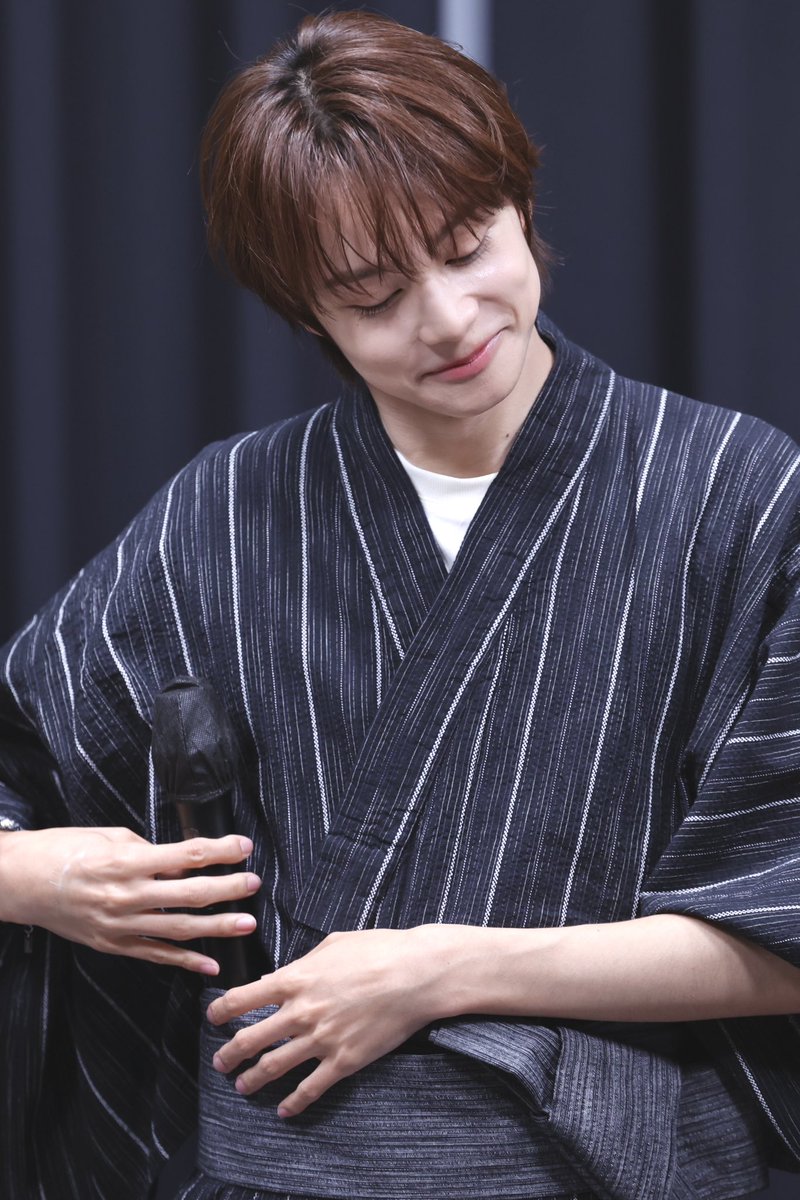 _UJOoIN_'s tweet photo. 이날은 주머니가 없어서... ㅠㅠㅠㅠㅠㅠㅠㅠㅠㅠㅠㅠㅠㅠㅠ🤣🤣🤣🤣🤣 영원히 귀여움... ㅠㅠㅠㅠㅠㅠㅠㅠㅋㅋㅋㅋㅋㅋㅋㅋㅋㅋㅋㅋㅋㅋㅋㅋㅋ 내 웃음벨 ㅜㅠㅋㅋ🧡🧡🧡 https://t.co/UckDMDF5Wv