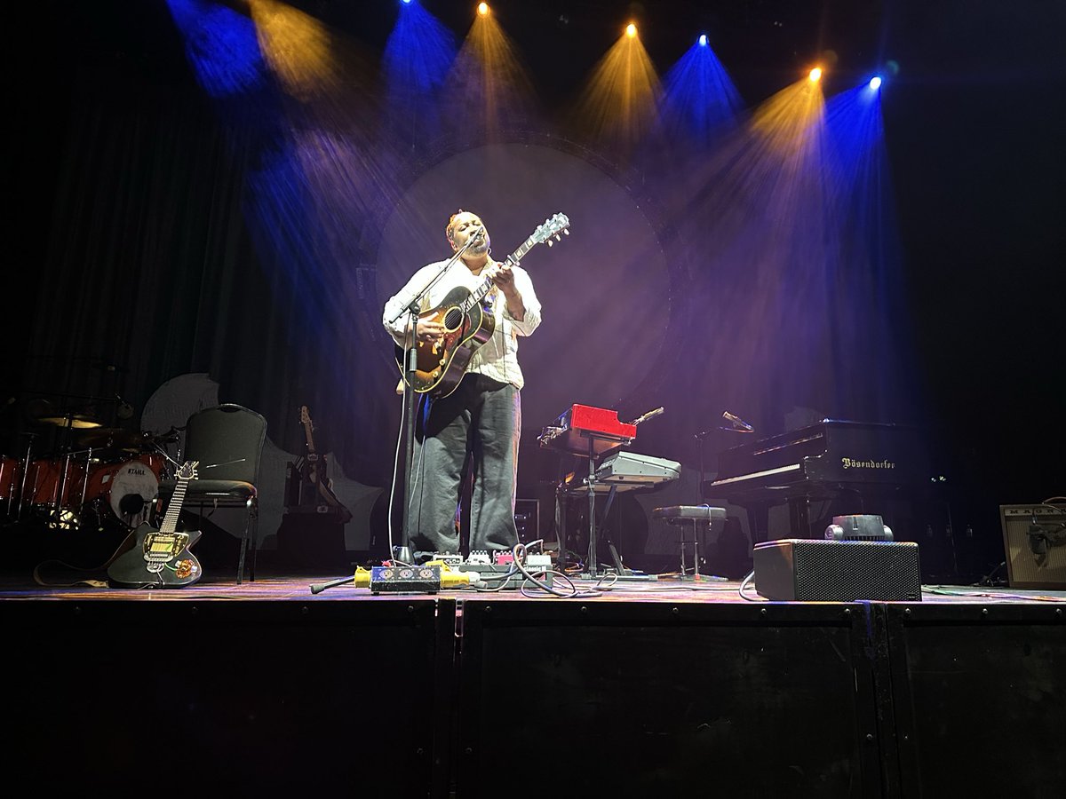 itsblakec's tweet photo. #toriamos #neworleans #barteesstrange https://t.co/o6rbQq8b34