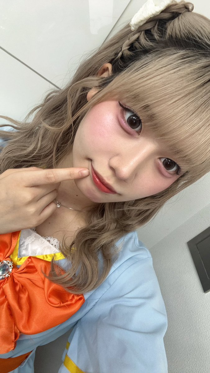 mochi_sph's tweet photo. はじめまして！💞
昨日、UNISTAGE ～ UNIDOL 2026 Summer 予選 大おつかれさま会～にてお披露目させていただきました、SPH mellmuse（@SPH48）27期のもち🔆です♡
憧れのSPHの一員となれたこと、とても幸せに感じています🥹✨
これからよろしくおねがいします♩
#SPH #UNISTAGE #UNIDOL https://t.co/hmqgYx1rNT