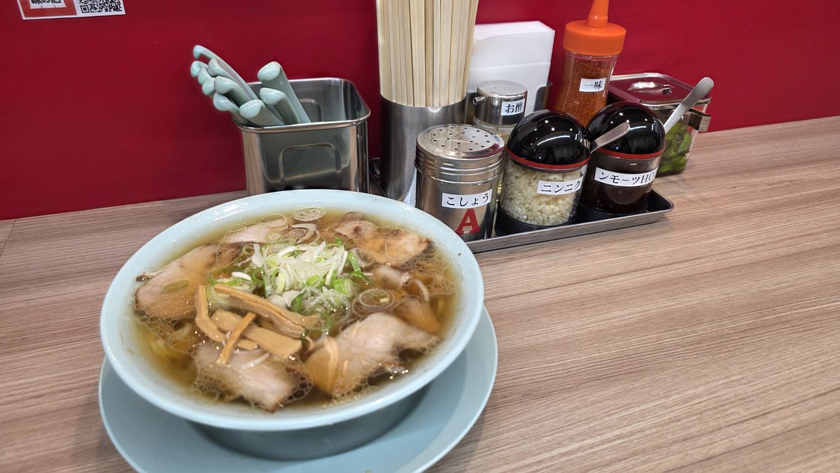 g1_small_crew's tweet photo. 拝島駅西武線改札前のちゃん系ラーメン🍜🍥『かっちゃんラーメン』本日プレオープン。ちゃんのれん組合認定店 https://t.co/UhY89prH6a