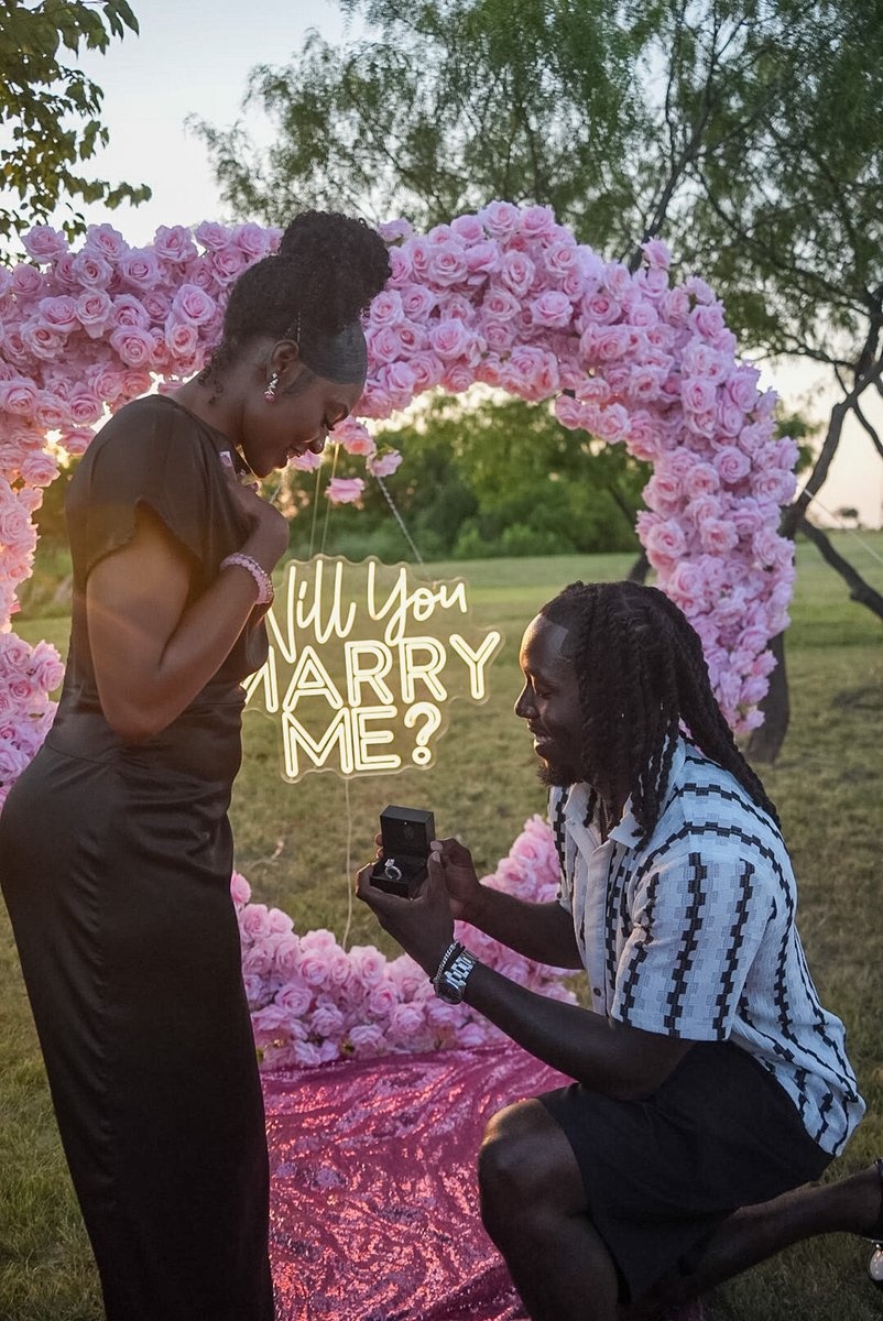 BabyBoyPolo1's tweet photo. She said yes 💍💕 @alexusiman https://t.co/iMYZMh4TtL