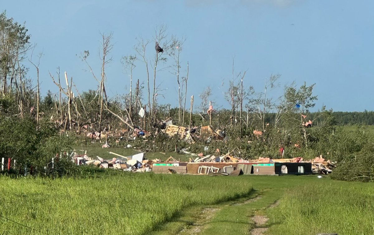 THERESASMI34612's tweet photo. @PMDStormchaser The ranchers house is gone https://t.co/FELMprDLzy
