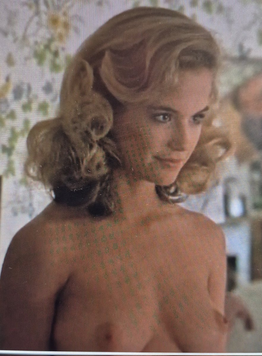 KeithBurle40351's tweet photo. Kelly Preston https://t.co/1b85B2Nc7a