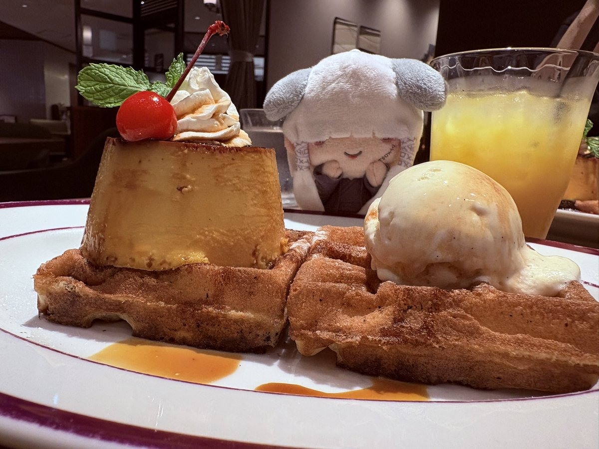 glorydays1004's tweet photo. 濃いぷりんわっふるでおはよーございます( ´ ▽ ` )ﾉ https://t.co/JWMgJ3lImL