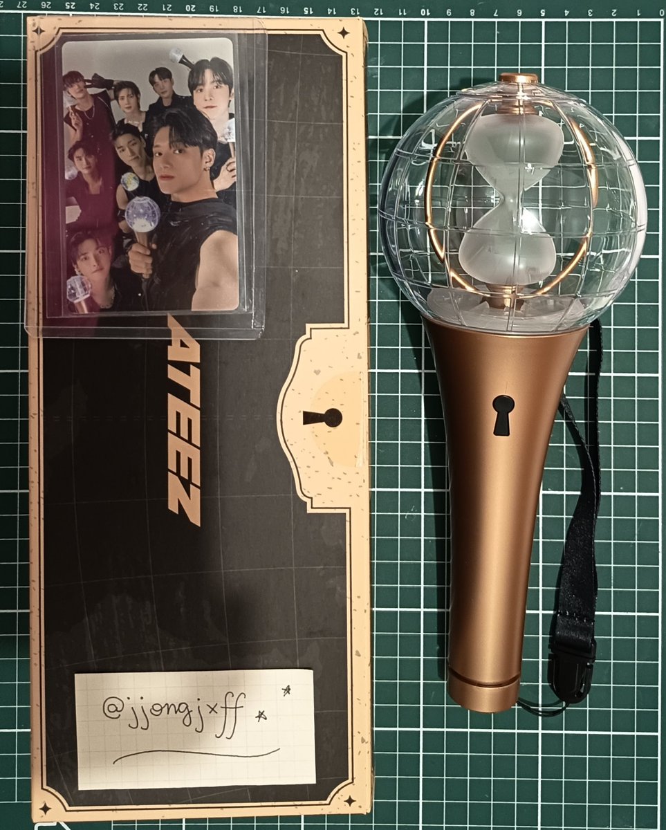 jjongjxff's tweet photo. ‼️VENDO/VENDA LIGHTSTICK ATEEZ VER 2 

› R$400 com frete incluso.

› Nunca foi usada. Mando fotos e vídeos dela funcionando para quem tiver interesse. 
› Reservo por até 2 semanas apenas com certeza de compra 

› Feedbacks no fixado. https://t.co/tT3EBzj00r