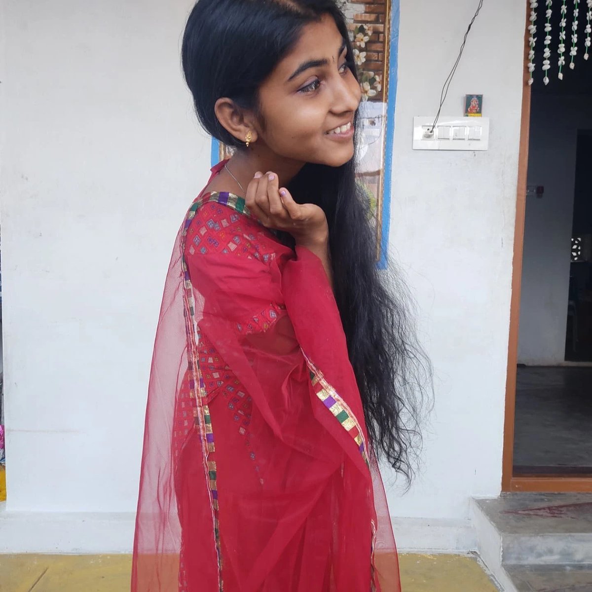_devikaaaaa_'s tweet photo. Thank you 100 Followers  🫶💗
#Thenmozhi #Thenu 
#Thankyou all Keep supporting 
Keep #Follow https://t.co/teI9A6K4JB