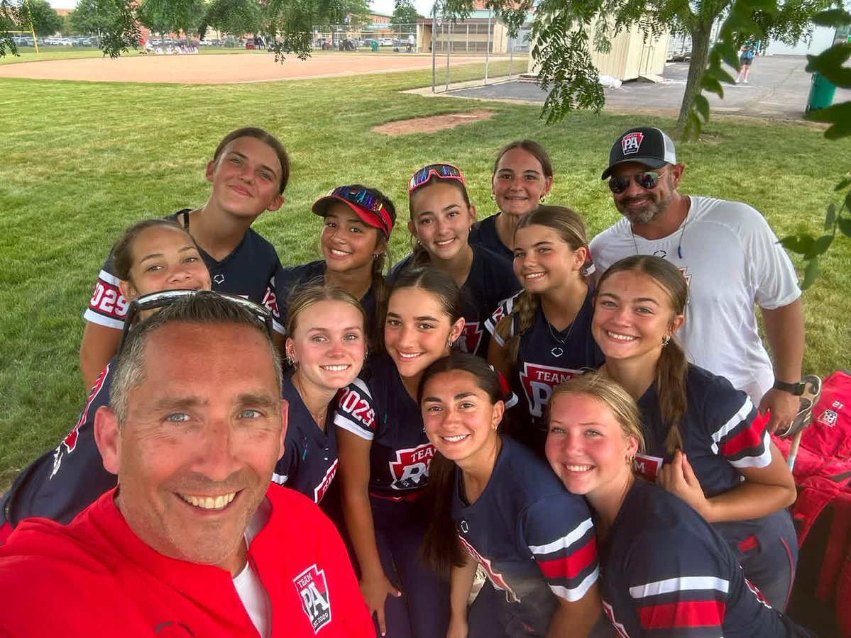 averylieu28's tweet photo. Ended the weekend 4-1! So proud of all of my teammates for battling till the end! This season is officially a wrap! Here are some clips from this weekend! ❤️🤍💙

@teampafastpitch @TeamPAMcKee @CoachMandy13 @CoachJexx_KSU @CoachWelsh_WLU @Bucknell_SB @JMUSoftball @SHUgriffinsSB https://t.co/tpMDtE5ZW9