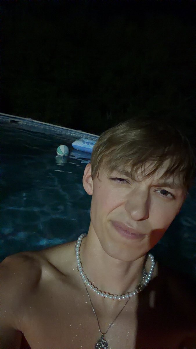 TJ_Tease's tweet photo. Midnight Skinny Dip Anyone? 🏊 https://t.co/pIYUXvQ3rf