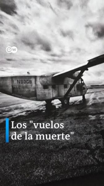 CamaleonSade's tweet photo. @AtrodenLiberto @ReyPaladin ¿Ya habrán encontrado a los pelotudos en el mar? 🤔 https://t.co/M2sLf7cEsq