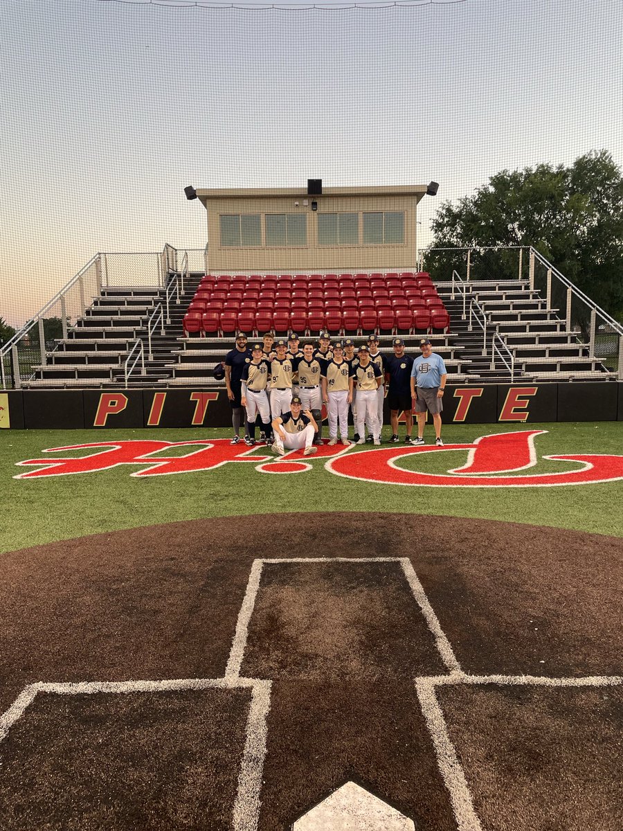 TokyoJones2's tweet photo. @BCbaseballtoday @GorillasBSB Congrats to 16u BC Lucas for their 4-0 weekend at Pittsburg State.   Wrapped it up with a win over a 17u MNS squad.  Fantastic pitching and clutch hitting. https://t.co/BlLRnF2BRV