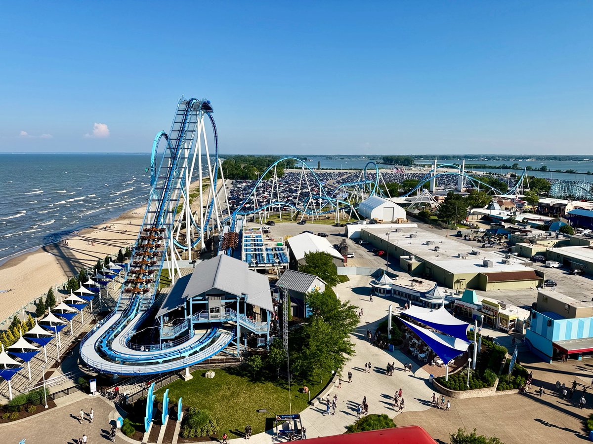 Attractions 360° tweet media