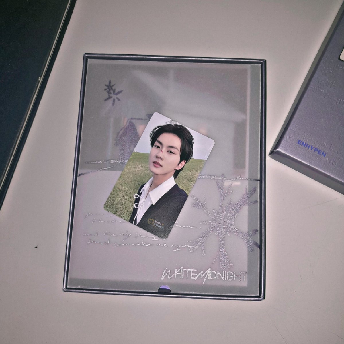 jungwonisfate's tweet photo. aku mau jual pc pc uwon inii mau stop collectt, boleh langsung dm aja yaa. negotiableee 🫶🏻 https://t.co/3idH4PJuSb