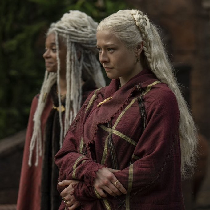 myrna_18's tweet photo. ME NIEGO A CAER EN LA PROPAGANDA QUE RHAENYRA IRÍA A POR RHAENA 

LA CONOZCO PERSONALMENTE, JAMÁS HARÍA ESO 

#LaCasaDelDragón #HouseoftheDragon #HOTD https://t.co/pgGlRNqjLg