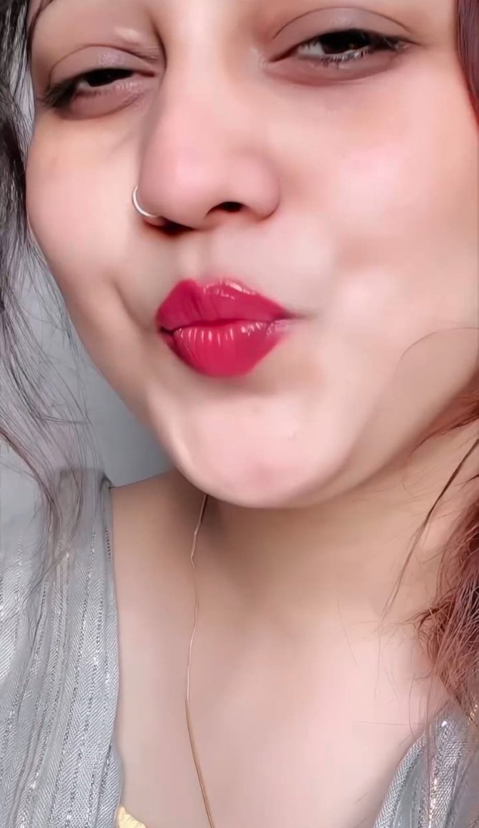 ShwetaDudey's tweet photo. Hi 💋 https://t.co/4IT2jRabbU