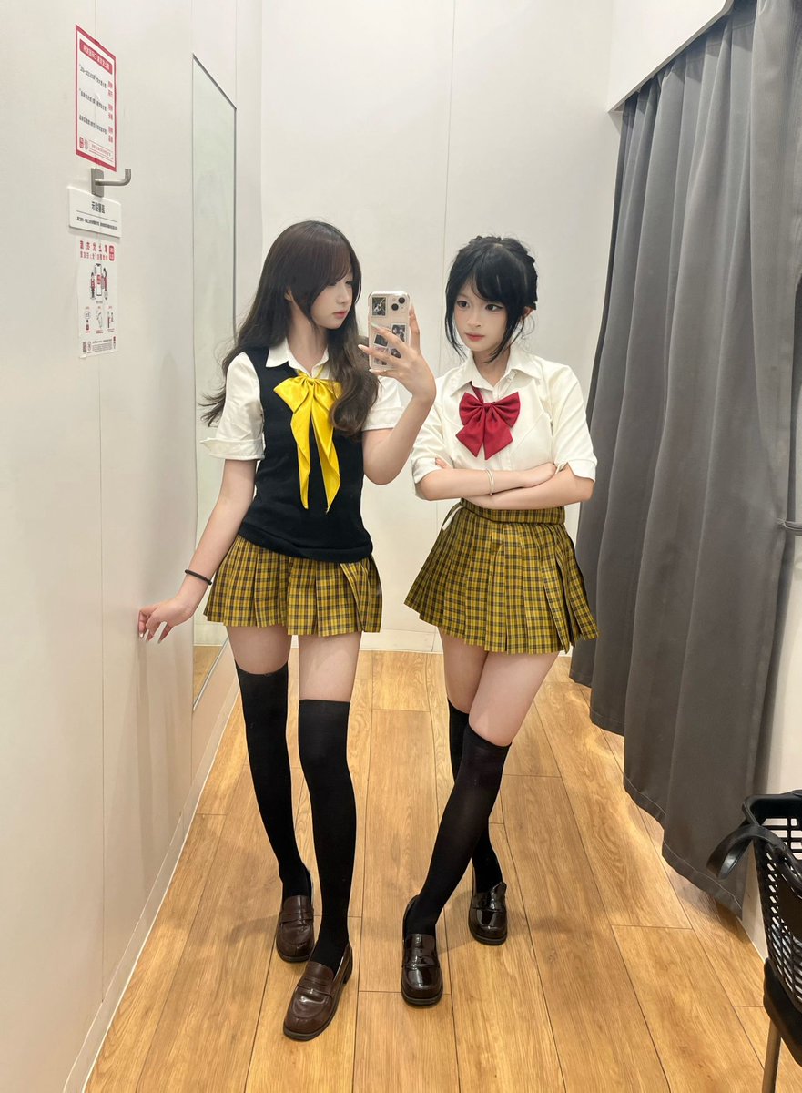 chnchn867340's tweet photo. 双子星 #女高 #jk
#学生 #大学 https://t.co/0w5HSnE0Xp