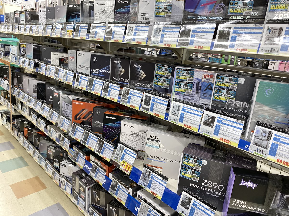 GoodWill_NAHA's tweet photo. #パソコン工房 #グッドウィル
那覇新都心店はアキバ水準の
価格・品揃えでご用意※当社比📣

ＰＣパーツの在庫も店頭に多数ご用意しております！
是非ご来店ください😃 https://t.co/5E48PvGXGI