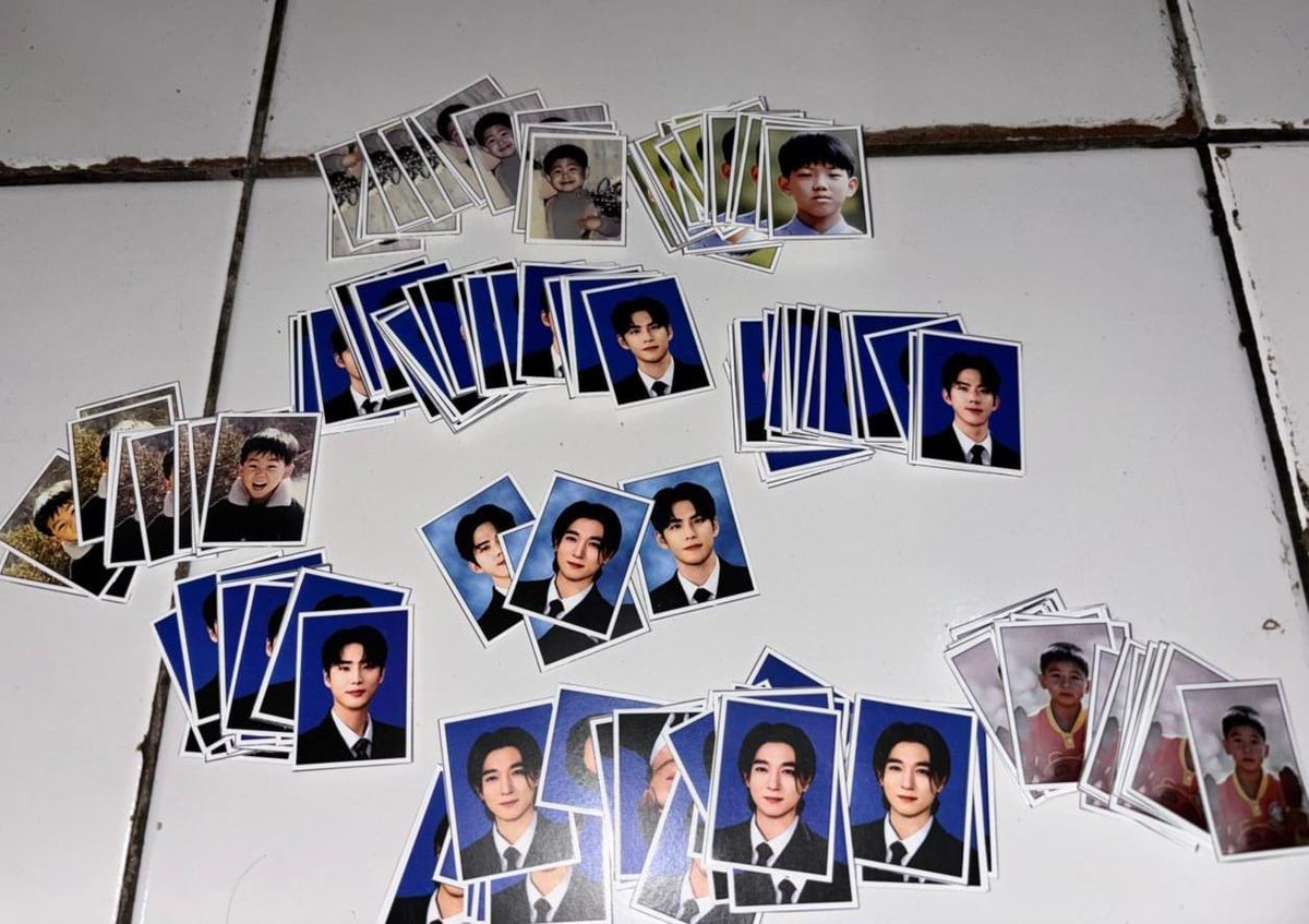day6confess's tweet photo. -my6 ada yang mau freebies, kalau ada yg minat bisa drop usn ya buat fhotonya bisa pilih bebas https://t.co/8vfjB6QTic