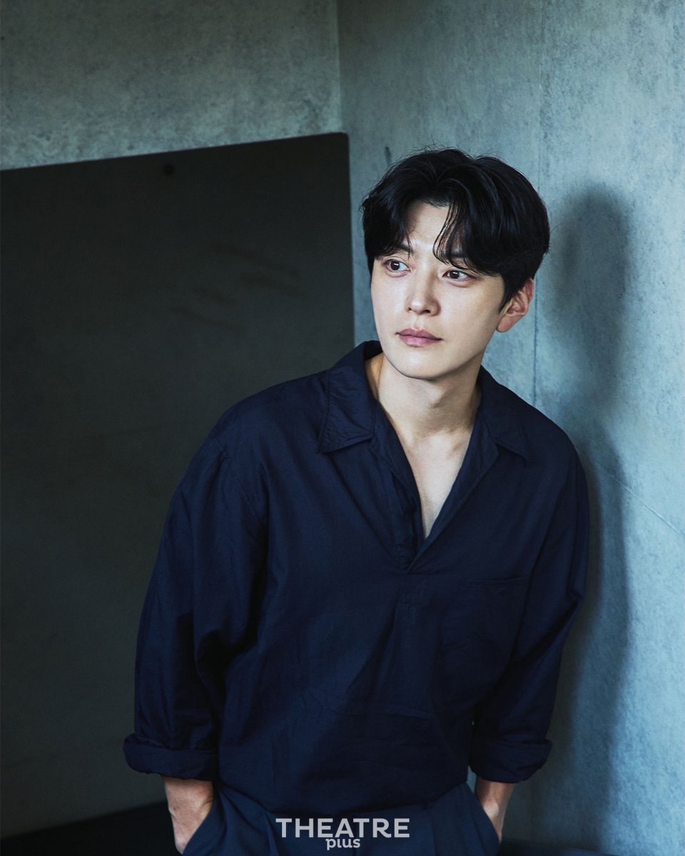 theatreplus_twt's tweet photo. [인터뷰🎙] 지난 초연 당시 뜨거운 호평을 끌어낸 <타인의 삶>이 돌아왔습니다 👀 배우 장승조는 이번 작품을 통해 7년 만에 다시 무대에 오릅니다. 그토록 그리웠던 무대 위에서 그는 어떤 모습을 보여줄까요. 지금 시어터플러스에서 확인하시죠!
-
📲https://t.co/vQHae5Tl3h https://t.co/9KP2AgDuT4