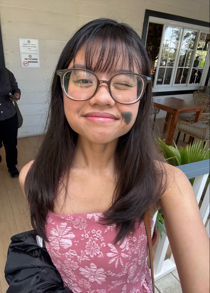 yuujibortapapi's tweet photo. i need yo # honest opinion naiinsecure kc ako sa birthmark ko liek out of all places sa mukha ko tlg?! IDK how is college gonna treat me 😢😢 i want it removed pero like… it’s a part of me!! (mahal d q sure if worth it) # face reveal ang atake mo jan mhie https://t.co/itG0ht9fVn