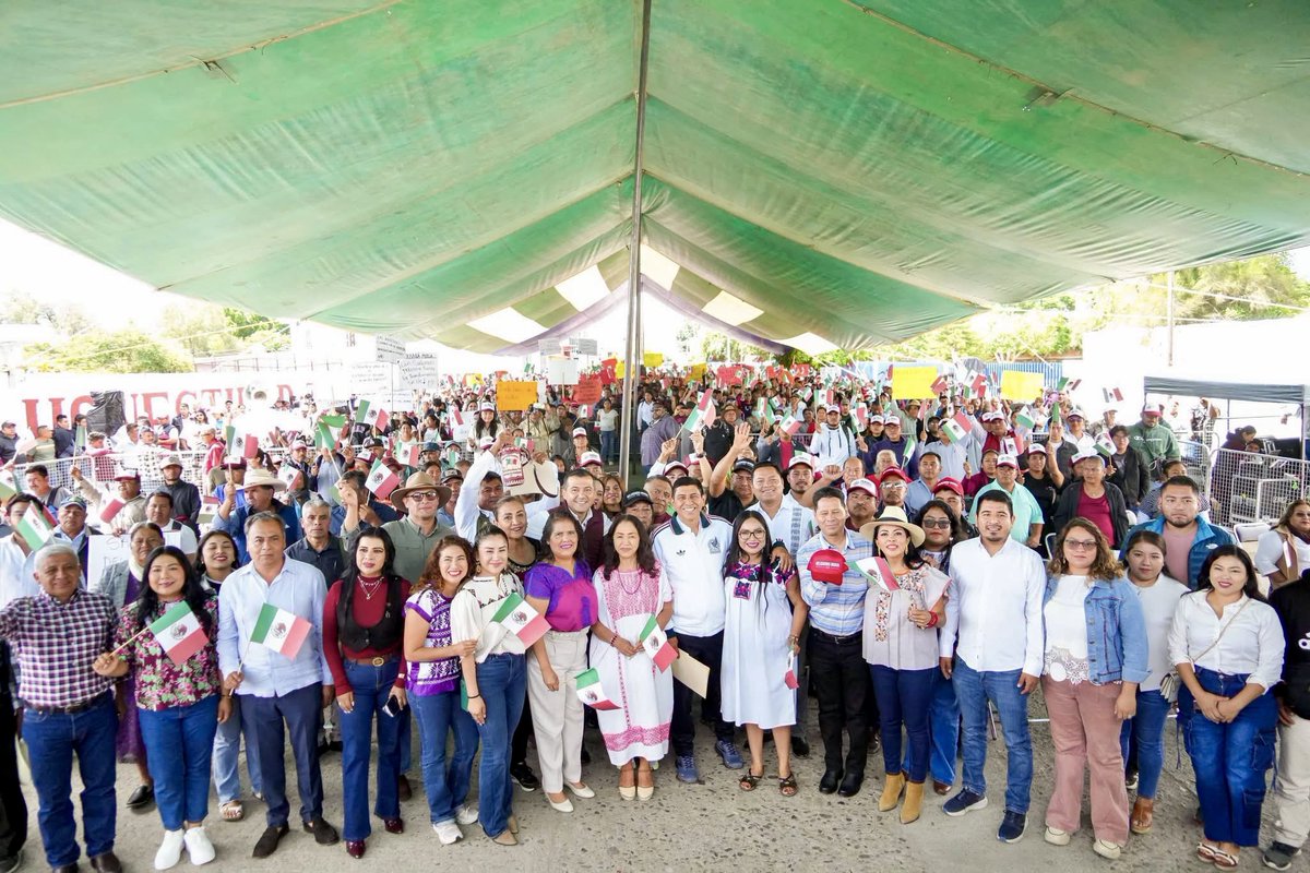 monicabelopez's tweet photo. 🇲🇽 | Las Asambleas Informativas en Defensa de la Transformación y la Soberanía Nacional se realizan en todo el país.

Porque la patria no se entrega ni se negocia: se defiende con la participación consciente y organizada del pueblo #PorLaDefensaDeLaSoberanía. https://t.co/TgTL1OGy43