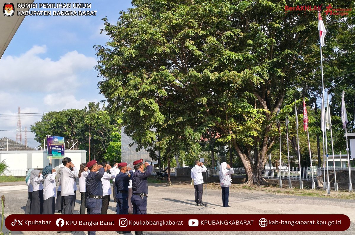 kpubabar's tweet photo. Mentok - Komisi Pemilihan Umum (KPU) Kabupaten Bangka Barat melaksanakan kegiatan apel pagi yang diikuti oleh jajaran sekretariat KPU di halaman Kantor KPU Kabupaten Bangka Barat, Senin (13/07/2026). https://t.co/G4jDOIdOYK