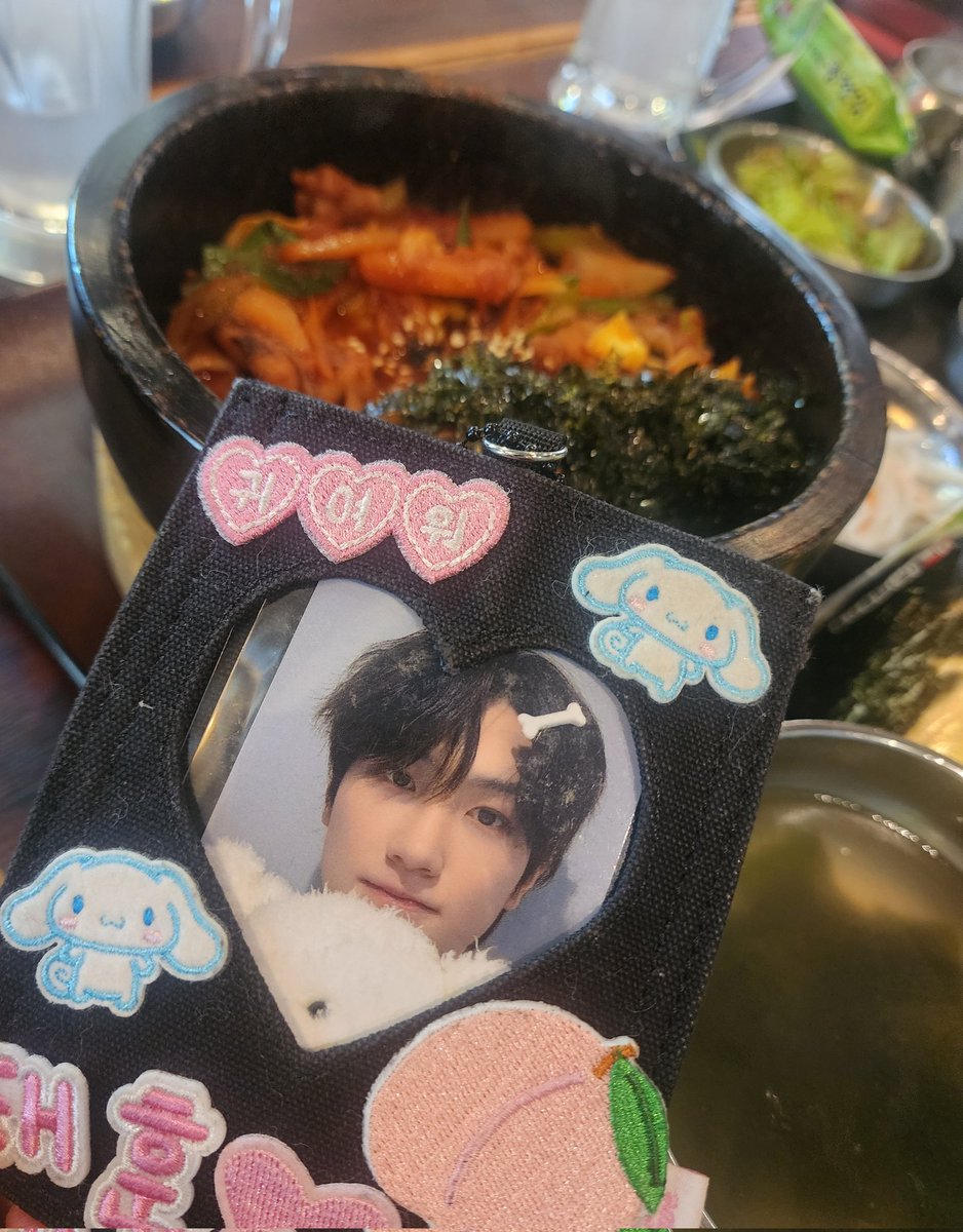 vivi1119taehun's tweet photo. 2回予定合わず会えなかったTHX ちゃん含めランチ&カフェ✨
楽しかった🤭💓
#TAEHUN #HWI #SUNGJUN https://t.co/77BMYsmE8p