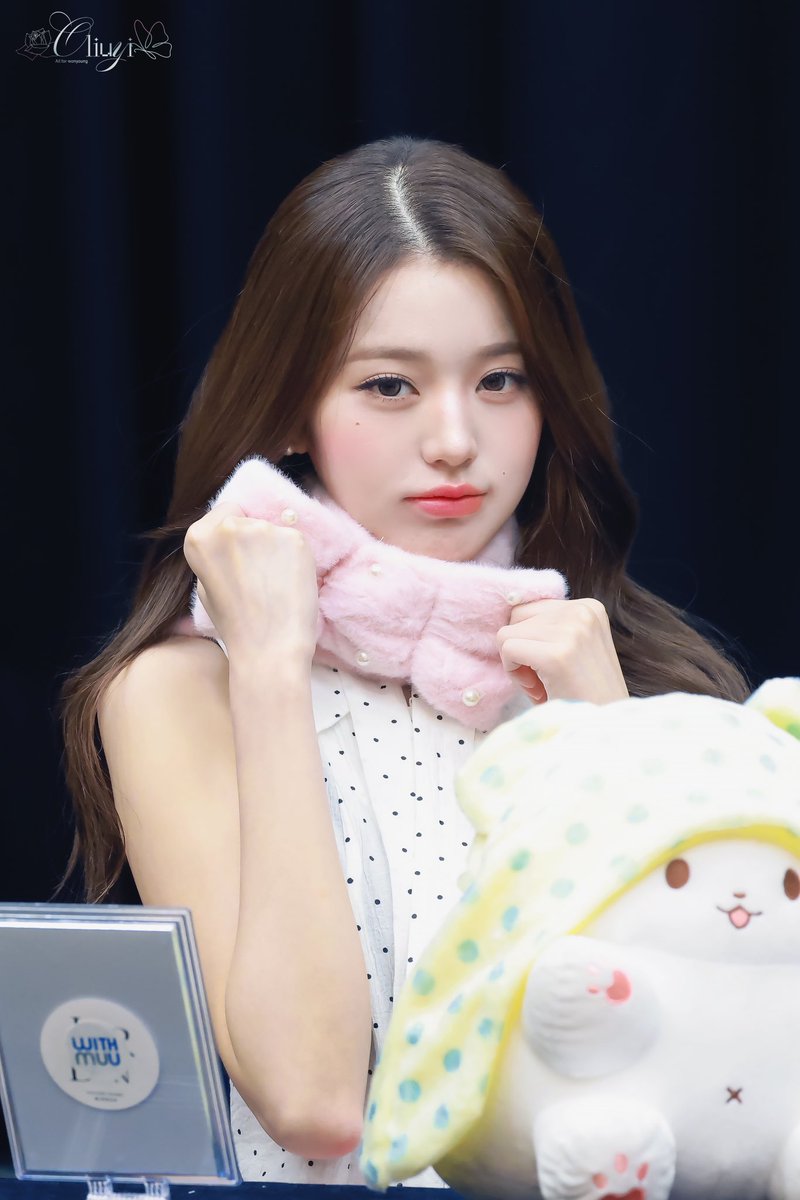 Oliuyi_0831's tweet photo. 260712🎀

 #아이브 #IVE #장원영 #JANGWONYOUNG #원영 #WONYOUNG #ウォニョン https://t.co/bfdhGnksYZ
