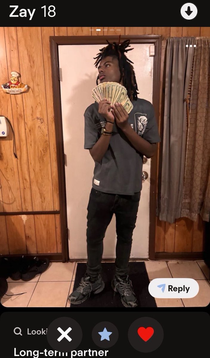 lolyoumad00's tweet photo. #229freaks #albanyga #exposed #atlfreaks 🚨WARNING🚨 this nigga Isaiah Is catching STD’s from females and blaming them on bottoms dat he linked with in the past, if you have linked wit him and did anything unprotected go get checked immediately, Gays stay safe https://t.co/ckVtuhple9