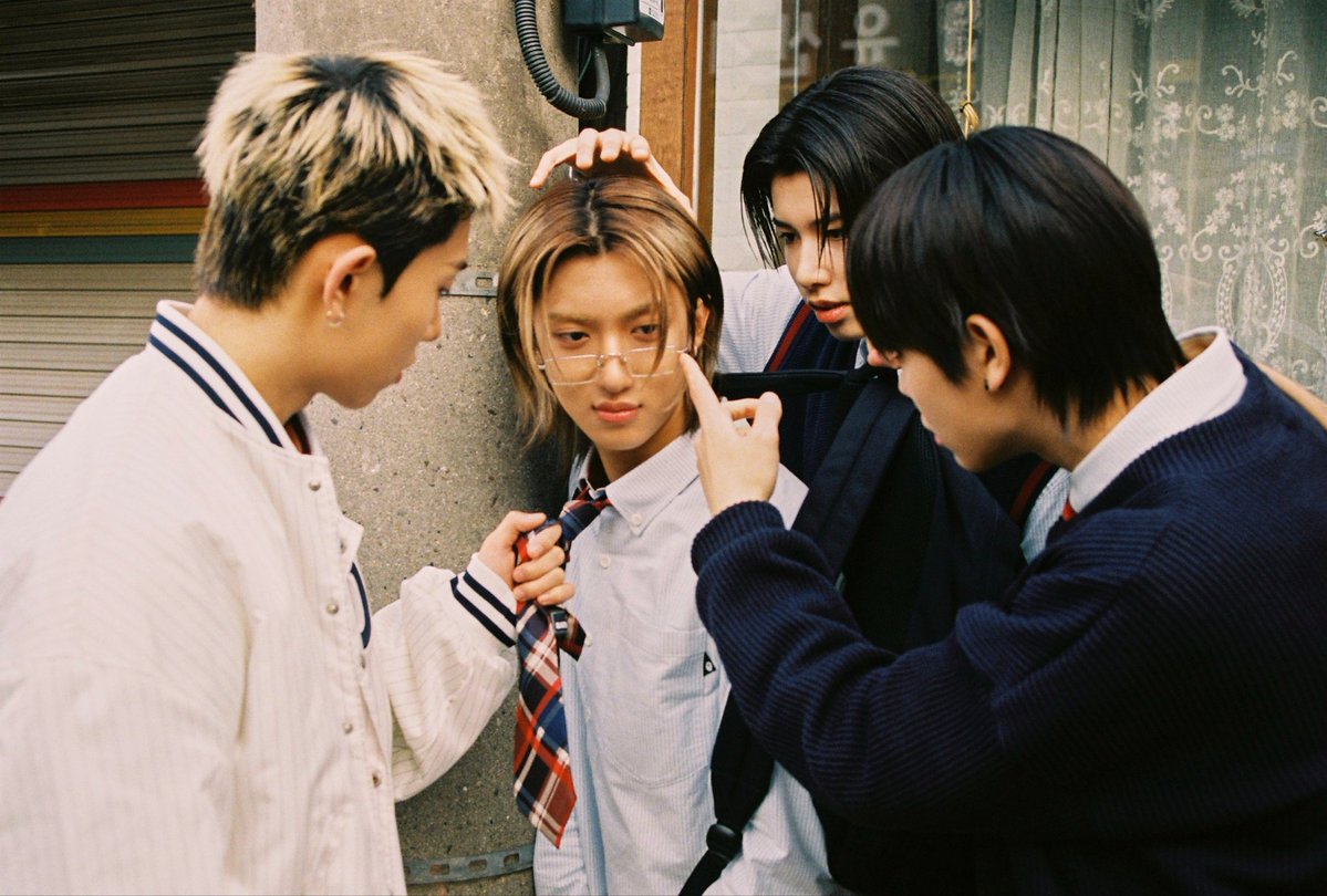 woogjin's tweet photo. Semua org harus tau gua diapain sama mereka. aku loh gak pernah berbuat naughty https://t.co/sCquy0yx52