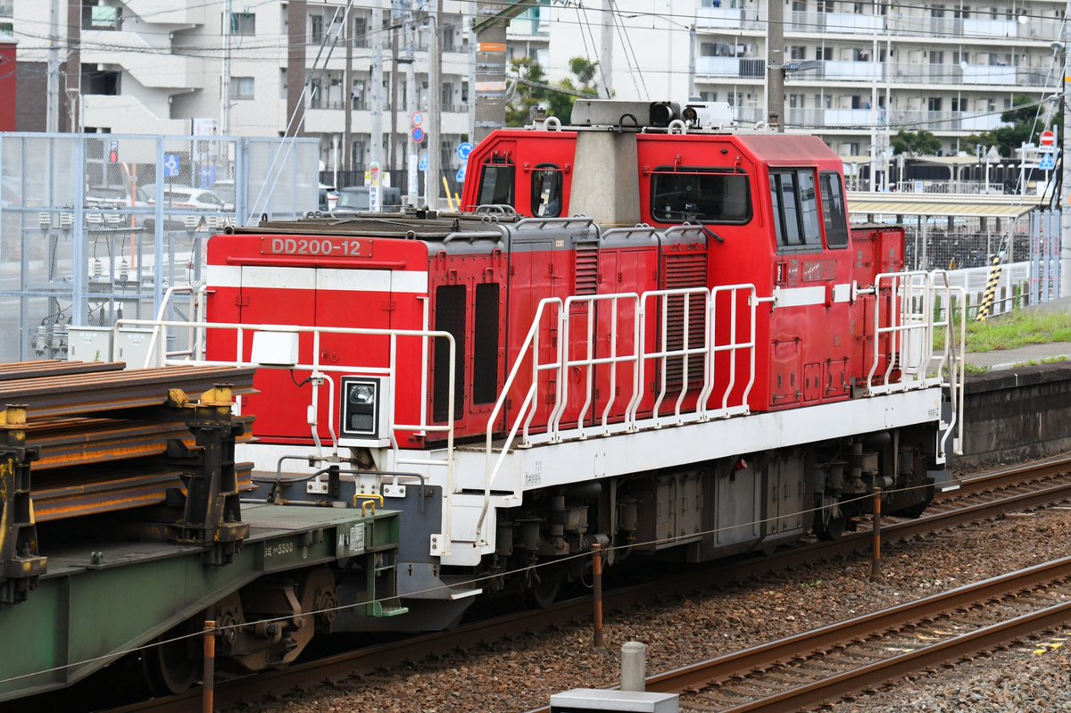 todojunior's tweet photo. 2026.7.13
9870レ 静岡貨物駅行き
DD200-12[愛]+チキ5500×3B
天竜川駅にて

クマイチにぶら下がり西浜松からレール臨貨を牽引したDD200を📷️ https://t.co/2goevOEuBd
