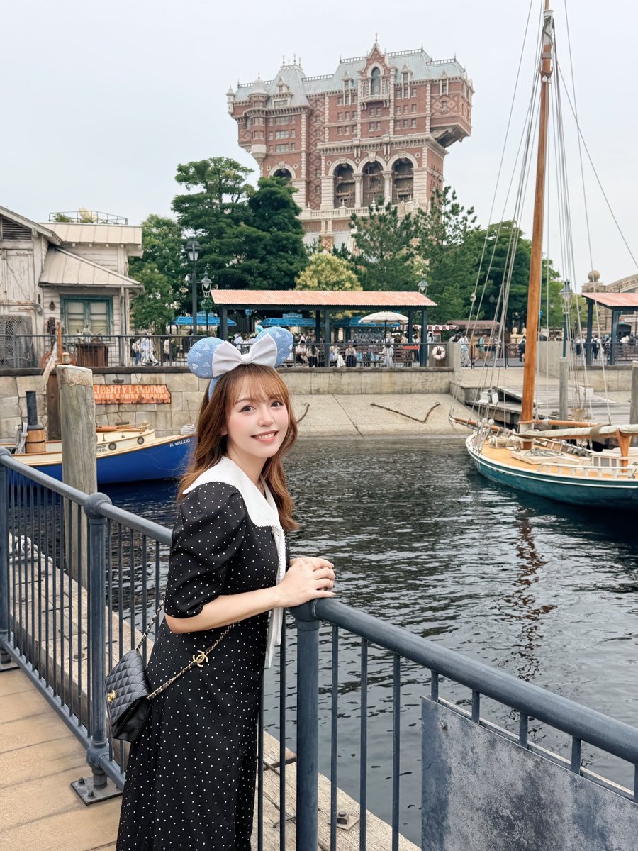 fuyumi1108's tweet photo. ‧₊ Disney day'♡ ‧₊˚ 🏰 🪄 🩵

夢の国に、夢の人と、夢の時間を

#日常垢
#Disneysea https://t.co/beesxD6yyU