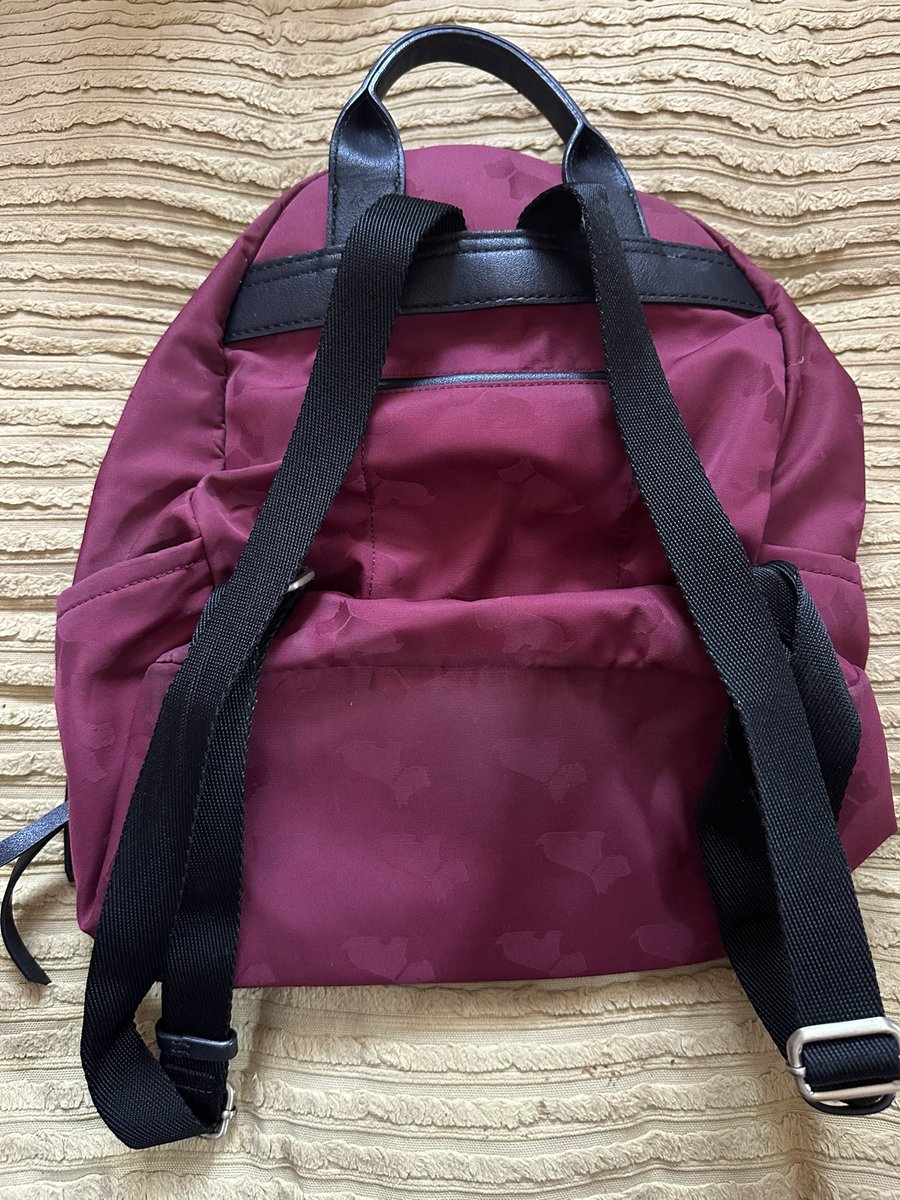 Sheepshop6's tweet photo. ส่งต่อ กระเป๋า radley
สภาพดี ใช้ไม่กี่ครั้ง
ส่งต่อ 899.- รวมส่ง
นอก 40x30 cm. ใน 30 cm. ใส่ ipadpro ได้
#ส่งต่อradley #radley #กระเป๋าradley #ส่งต่อกระเป๋าradley #ส่งต่อกระเป๋า #ส่งต่อกระเป๋ามือสอง #กระเป๋ามือสอง https://t.co/WkNfV9GwJD