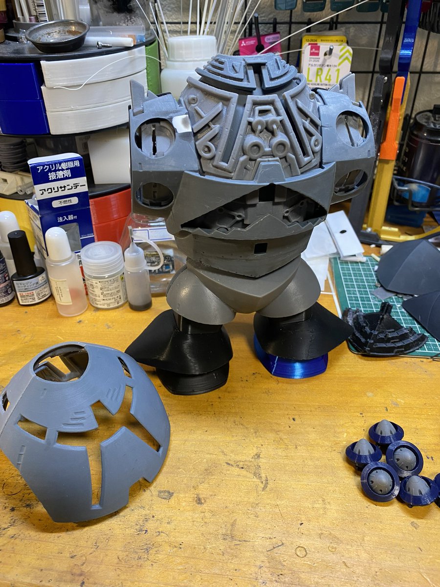 diemr2's tweet photo. @YOSSHI37953592 クリアのマゼラ、ドダイとコアブ本体はインクジェット式の3dプリンターです〜
他は光造形機とFFF式の3dプリンターでゾックは両方使ってます♪
んでこのマゼラはオールレジン製でゴザイマス(￣∀￣) https://t.co/Y8KPjyT65t