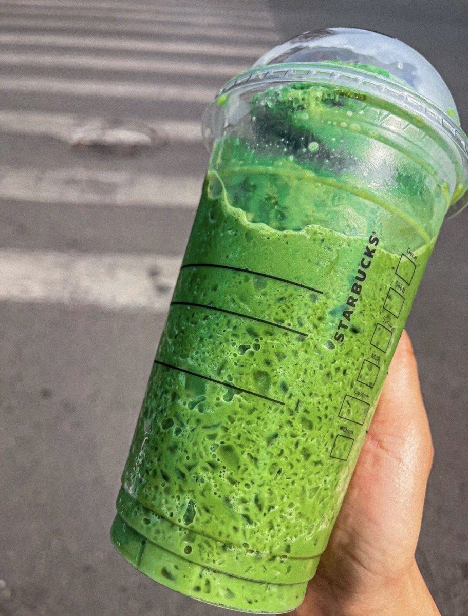gusgusabcd's tweet photo. Just tried the new zero-waste coffee bar in town—oat milk latte with upcycled lemon zest topping hit different! Game-changer for my morning routine. https://t.co/4p0JRB7kgM