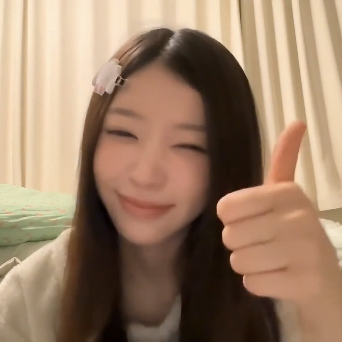 s ☆ tweet media