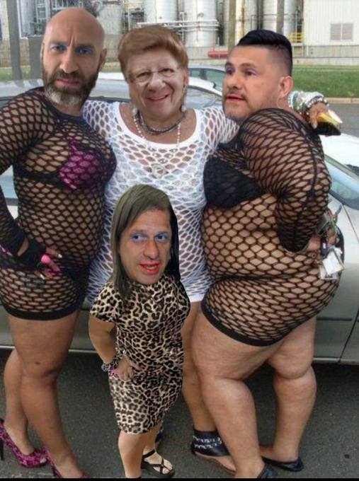 LuisChv38810665's tweet photo. @jrsestaca Pero los videos de @azucenau alias #Chayucena #LadyOxxos muestra que no hay nadie cuidando la finca almenos que tu tengas otros videos pinche viejillo mentiroso drogadicto deja de informarte con estos jotos por eso estas todo pendejo #DiNoALasDrogas🤣 https://t.co/7zV5afBUXs