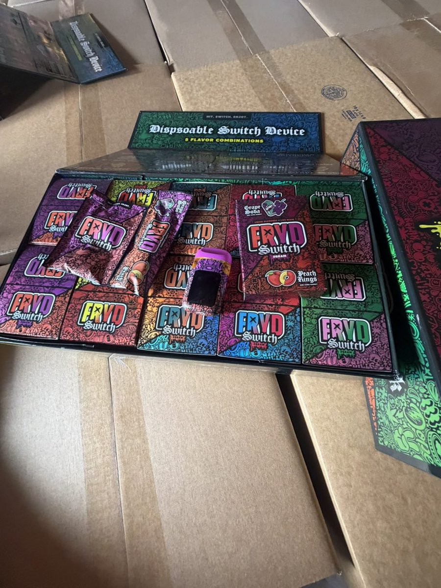 tdglashop's tweet photo. New Fryd switch + gummies available any amount …
#linkinbio #ordernow #fyp #viral #fryd #switch #carts #vapes #disposables #newdesign https://t.co/xRXtoSgO8H