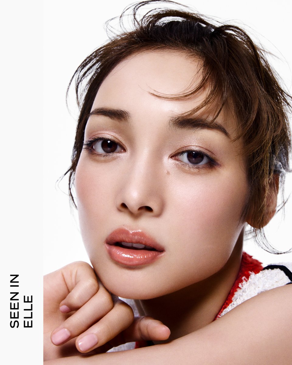CHANEL_JP's tweet photo. いつだって輝きを放つJURIN (XG)@XGOfficial_。彼女がまとう新製品 ルージュ ココ イドゥラ グロス。

ケア効果をそなえたハイ シャインな新リップグロス。なめらかなテクスチャーが唇に心地よさを届けます。

▼使用色
画像1：443 アンペルティナント
画像2：446 ナクル

#ROUGECOCOHYDRAGLOSS