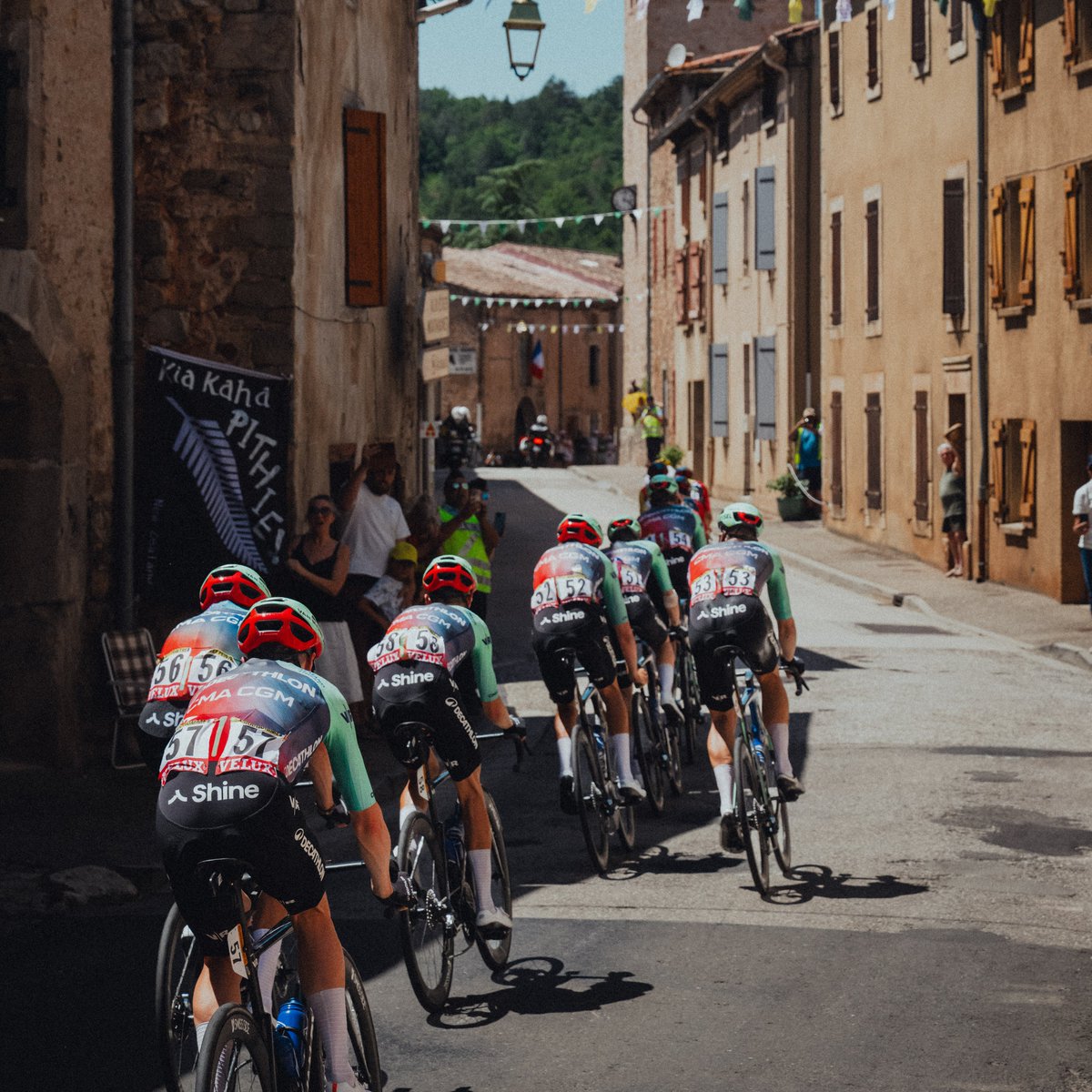 seixas_paul's tweet photo. Semaine 1 ✅
Un grand merci à l'équipe @decathloncmacgm pour le boulot et à vous tous pour le soutien depuis le Grand Départ !

Week 1 of @LeTour ✅
Huge thanks to the team for the hard work, and to all of you for the support since the Grand Départ!

📸 @PaulineBallet / ASO https://t.co/lSfroeCv97