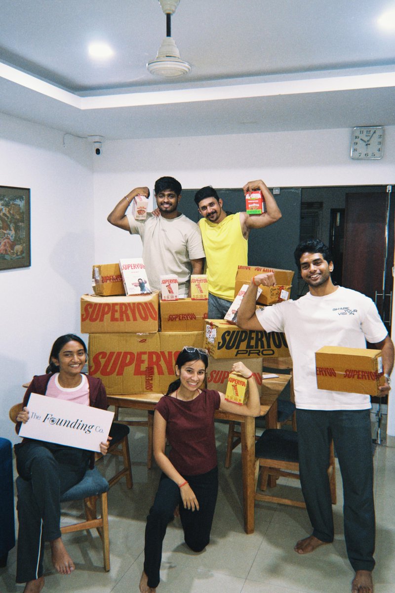 thefoundingco_'s tweet photo. #SuperYou is powering our founders with 15g of protein per day. Super you for Super founders. Lots of love ❤️
@RanveerOfficial @nikunjbiyani https://t.co/FHB9ZhWxx2