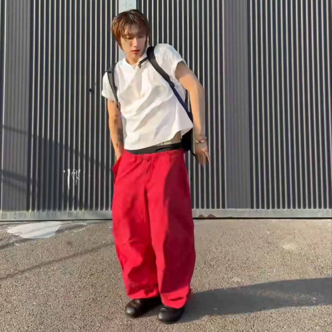 bemy10velyjay's tweet photo. เสื้อขาว                                   เสื้อขาว
กางเกงแดง                            กางเกงแดง
Lv. 1                                         Lv. 1001 https://t.co/9vpxJ6sJPz