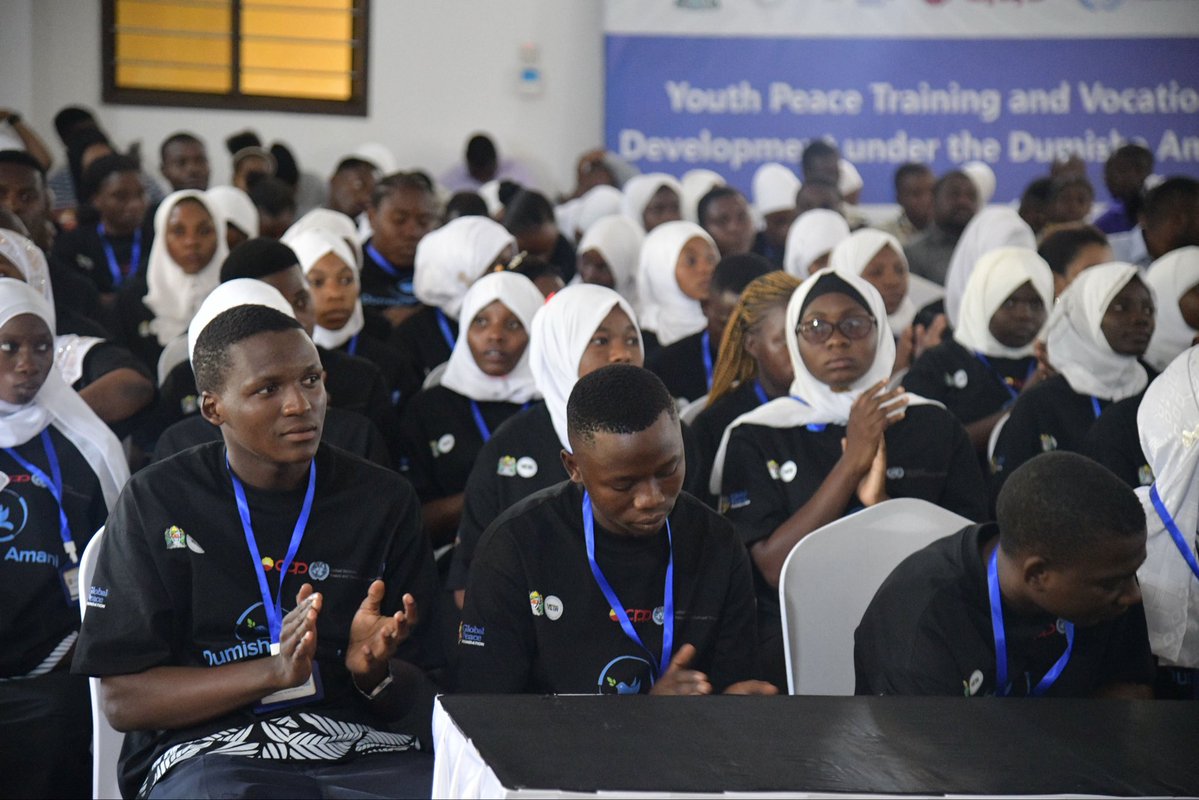 undptz's tweet photo. Empowering Youth, Building Peace! 

A happy day in Mtwara, as 60 incredible young Tanzanians (including 49 women!) graduated from the Dumisha Amani II vocational &amp; peacebuilding training. A big step for youth empowerment in Tanzania👇  #DumishaAmani https://t.co/joNorufpC3