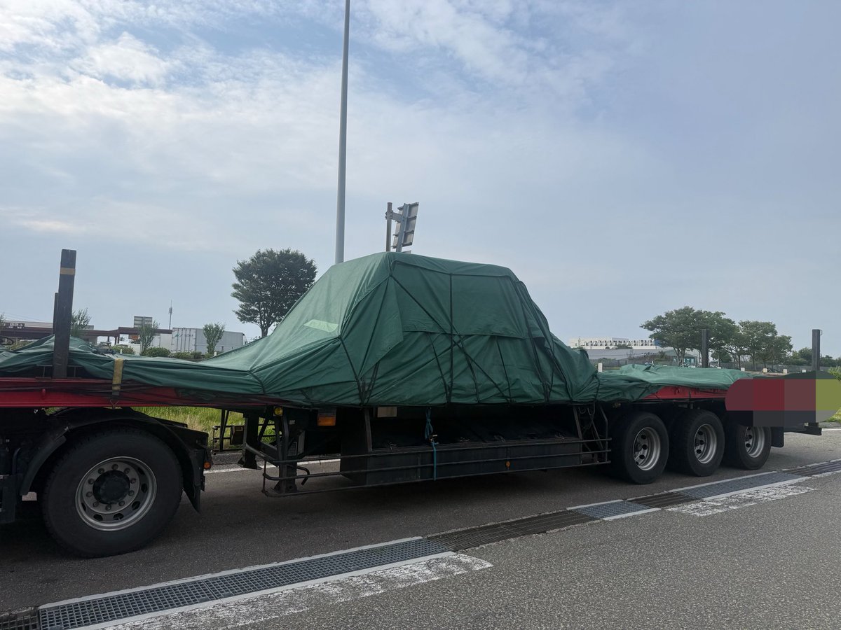 0315Mibuu's tweet photo. かわいい荷物に見えるけど18t🫡
新潟雨ひどかったから雨の中シート何重も掛けたのに出発したら晴天🤣🤣
走れるだけ走って中国道で爆睡しよう👊
皆様この後もご安全にー👮🏻‍♂️🚓 https://t.co/pNLdO8OhH5