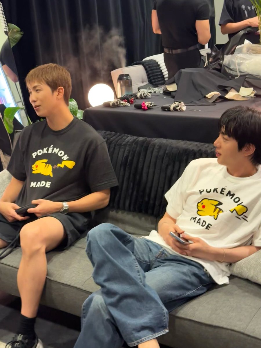 namnamjeans's tweet photo. WHAT IN THE HARD LAUNCH IS BTS OFFICIAL POSTING NAMJIN https://t.co/eENbGOmxXA