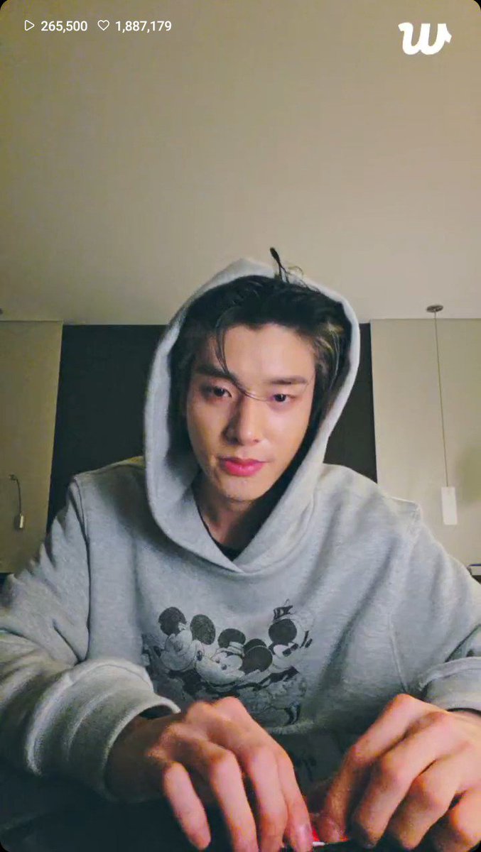 enhypenupdates's tweet photo. [EN-LIVE PLAYLIST 🌟] 260713
“🙃” 

Jake’s Weverse Live Playlist 🎵 

U Look So Good In Fall - Sorisa
STICK WITH ME - The Kid LAROI
YUKON - Justin Bieber 
Shabang - Drake
Retail Therapy - ARDN
Trip (feat. Hannah) - Leellamarz 
BABY I'M BACK - The Kid LAROI
It's Up - Drake
they don't know 'bout us - BTS
Love Is Like - Maroon 5

@ENHYPEN_members @ENHYPEN #ENHYPEN #엔하이픈