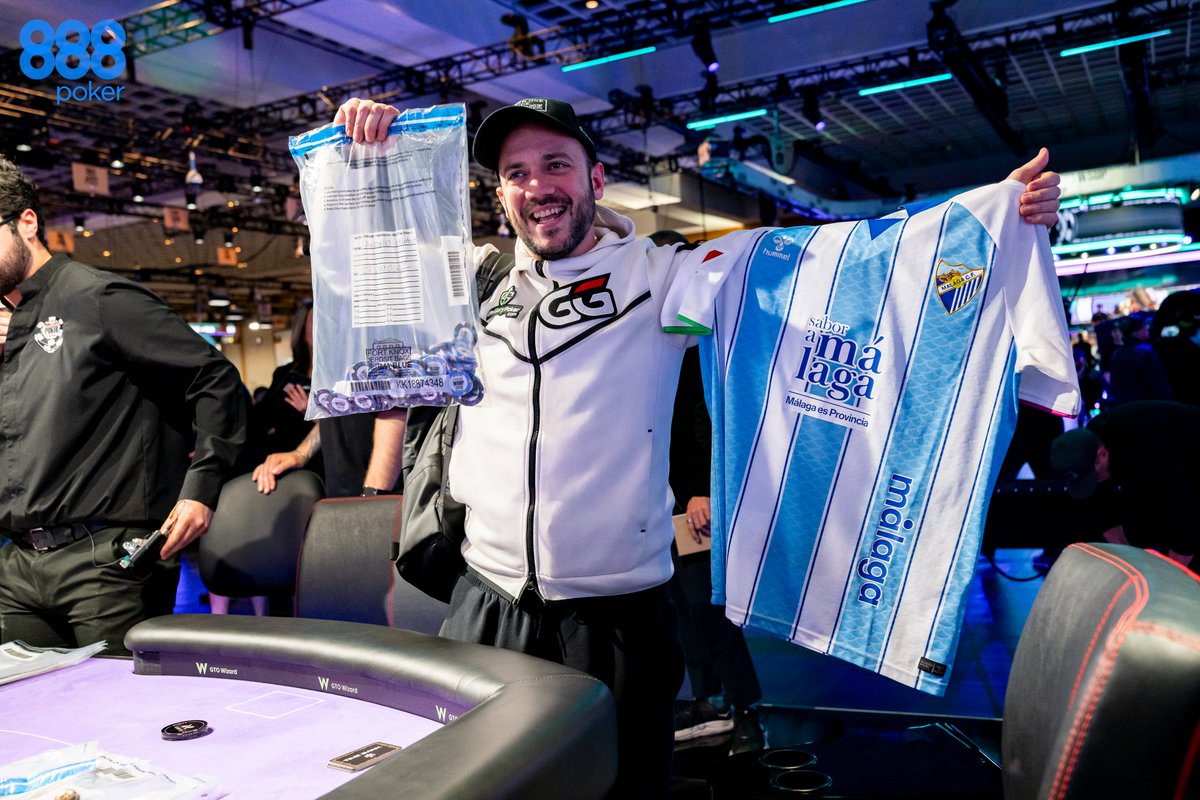 gema_cristobal's tweet photo. 📸@WSOP Main Event Day 7 with @888poker
#Vegas #888poker #PhotographerOfPoker #wsop26 https://t.co/YbTduBeDRT