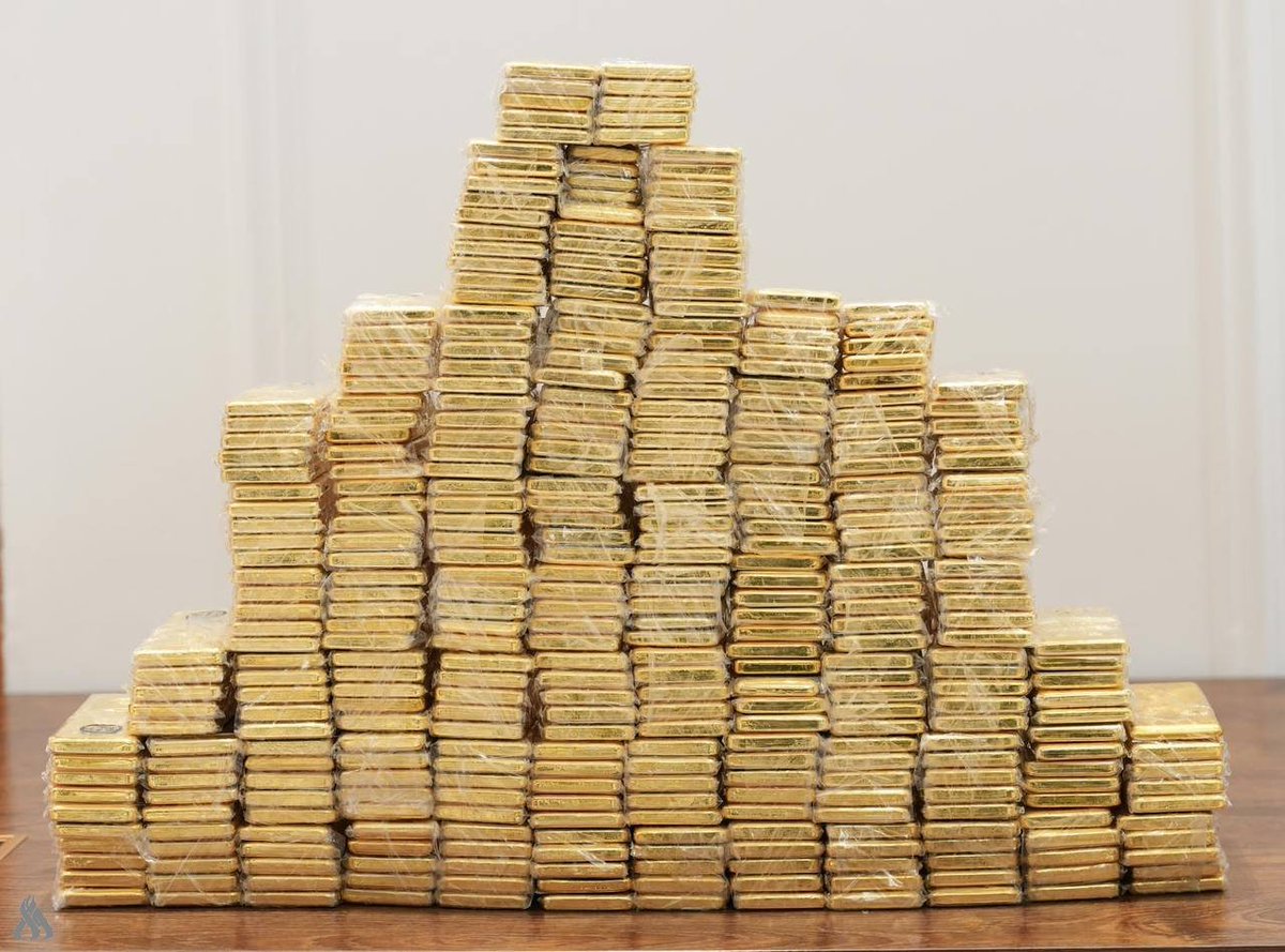 BaghdTelegraph's tweet photo. Iraq gold recovery efforts secured 375 kilograms of gold in a major corruption case involving a former senior Oil Ministry official. https://t.co/Jobm8PEAGG