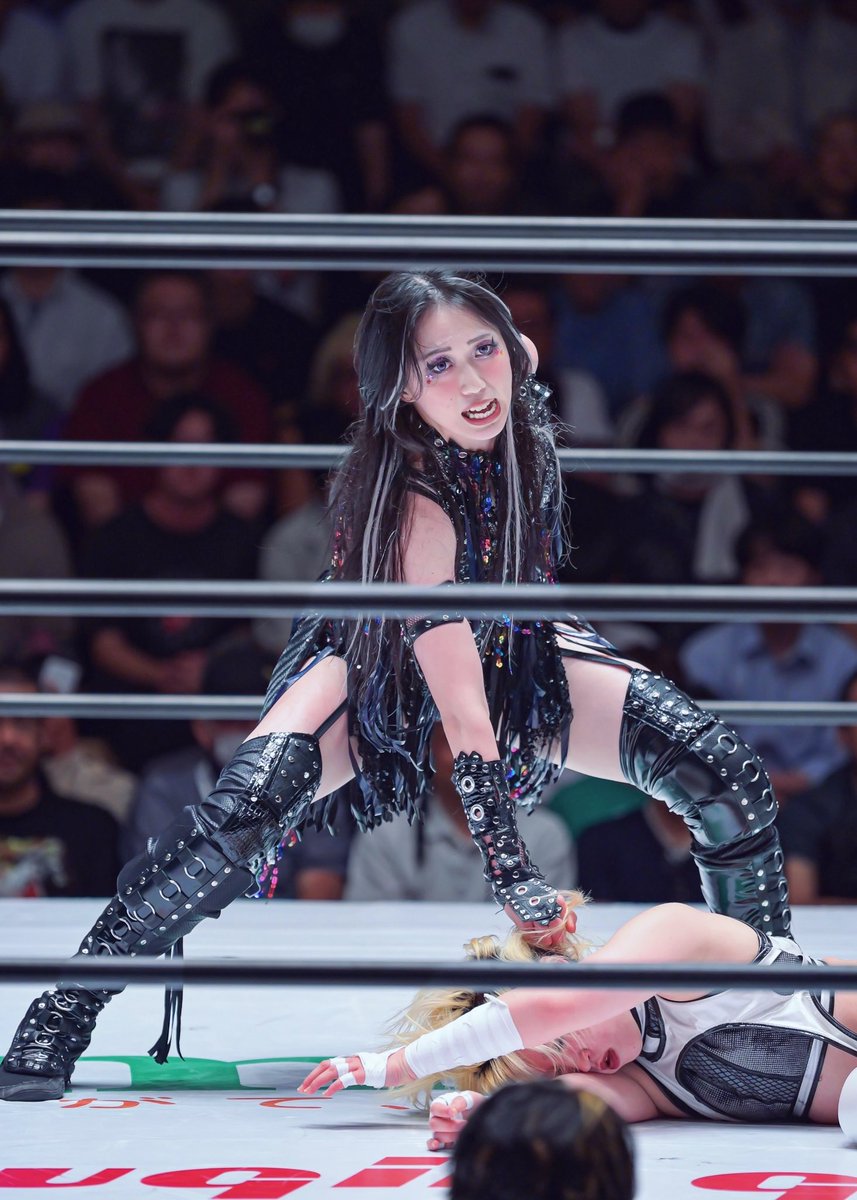 後楽園ホールスターダム 7月8日 Phenex Queen上谷沙弥 様 決めるぞ