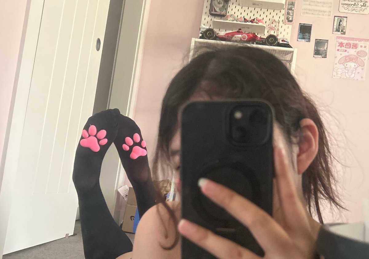 ribbonribs's tweet photo. miau ! #seller #egirl #pawsocks https://t.co/7QiEzqwWLM